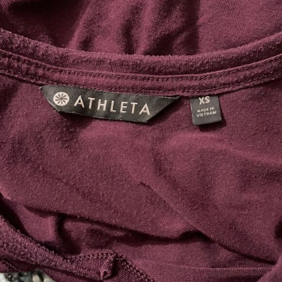 Athleta Cloudlight Relaxed V-Neck Maroon Tee XS - Picture 6 of 6